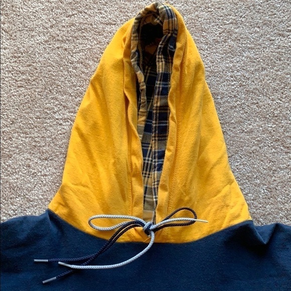 University of Michigan hoodie - Picture 3 of 5